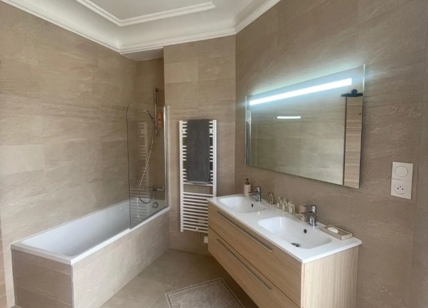 Superbe 200m2 Malesherbes *